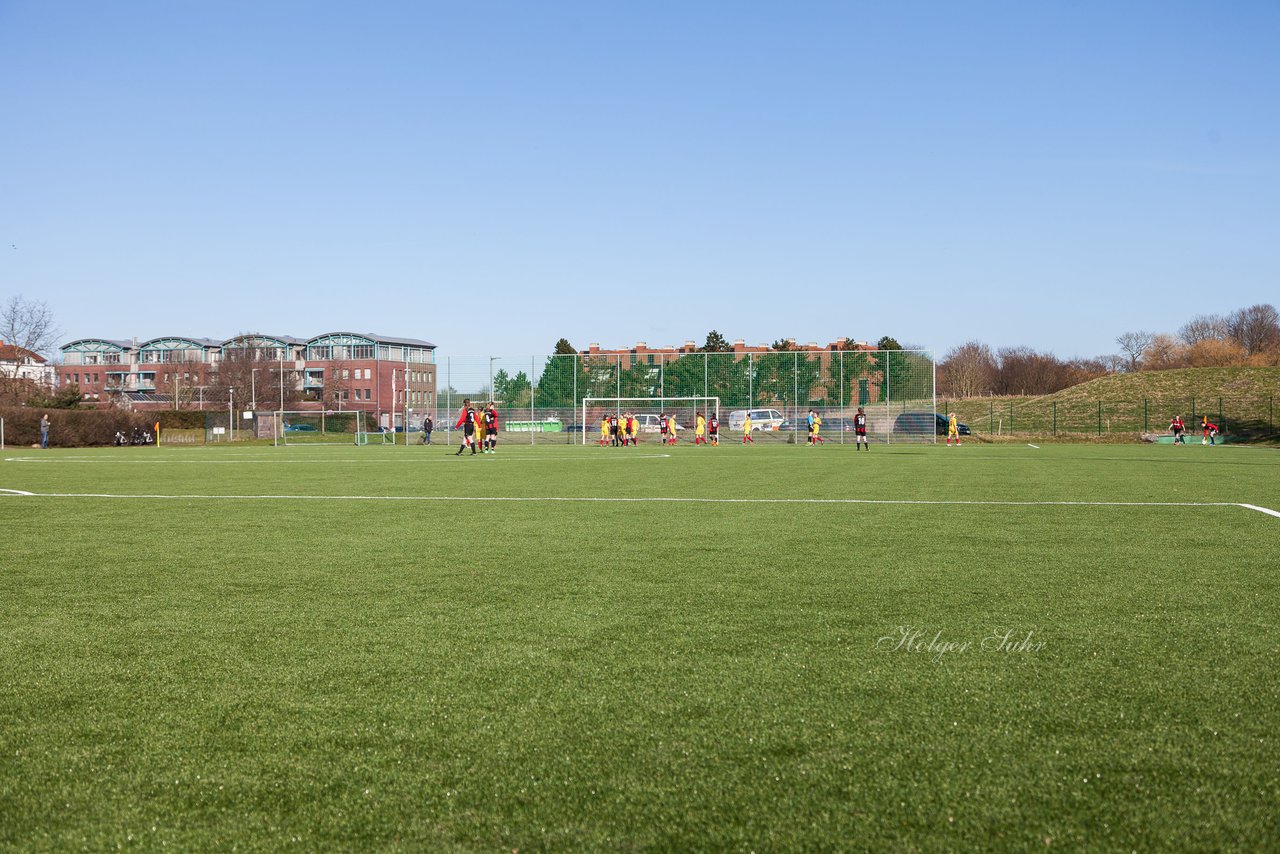 Bild 201 - B-Juniorinnen SG Weststeinburg/Bei - SV Fisia 03 : Ergebnis: 1:2